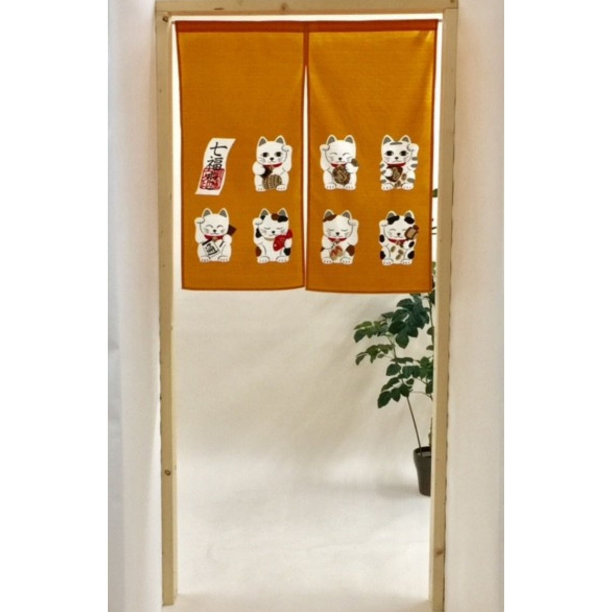 Neko Seven Lucky Cats Short Golden Curtain