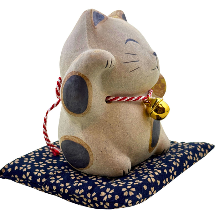 "Elegant Beckoning Cat with Gold Bell" Ornament - Kin no Suzu Miyabi Maneki Neko (金の鈴雅招き猫)